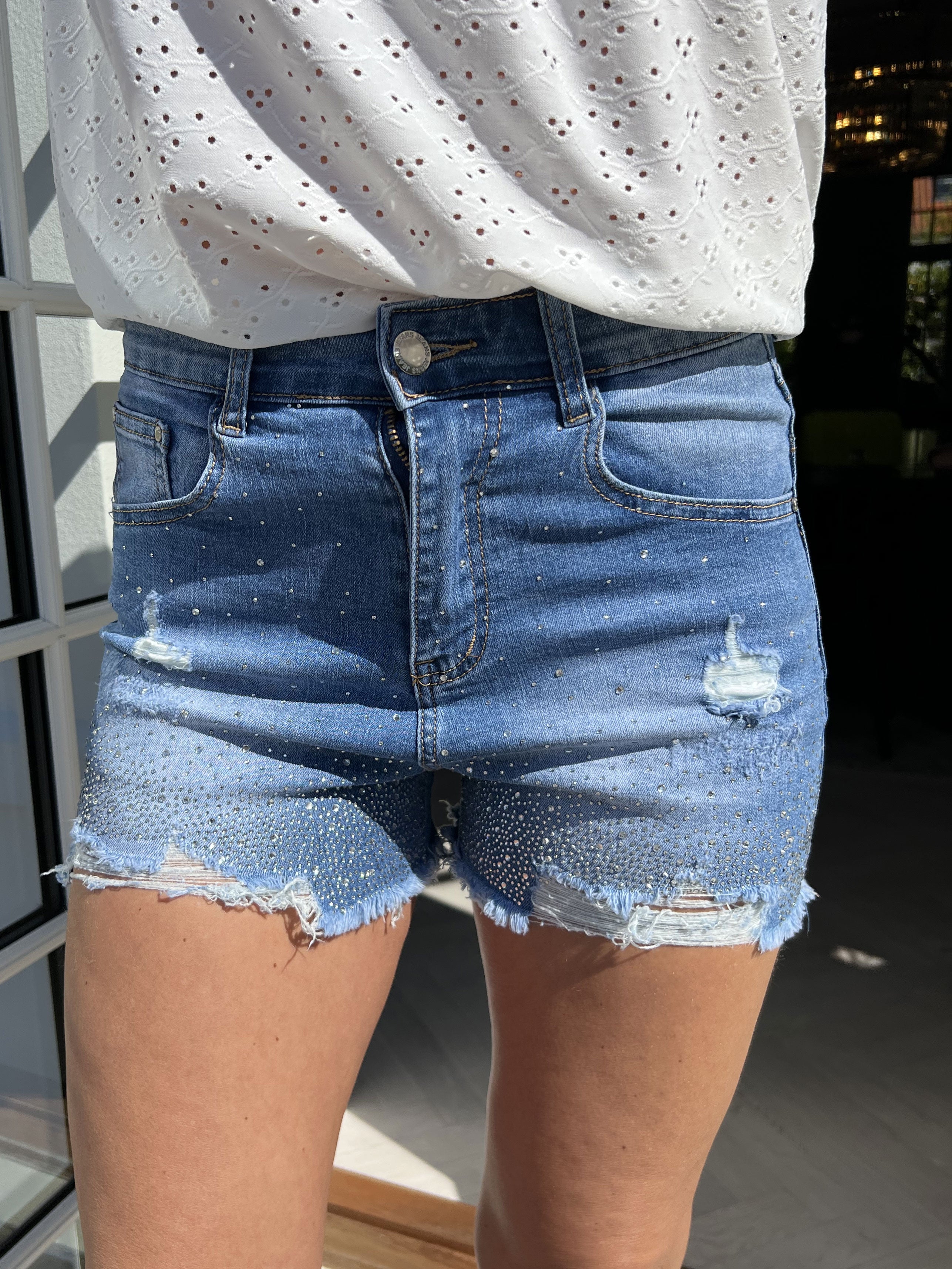 Cassie - Jeansshorts med hög midja och mockakant - Blue